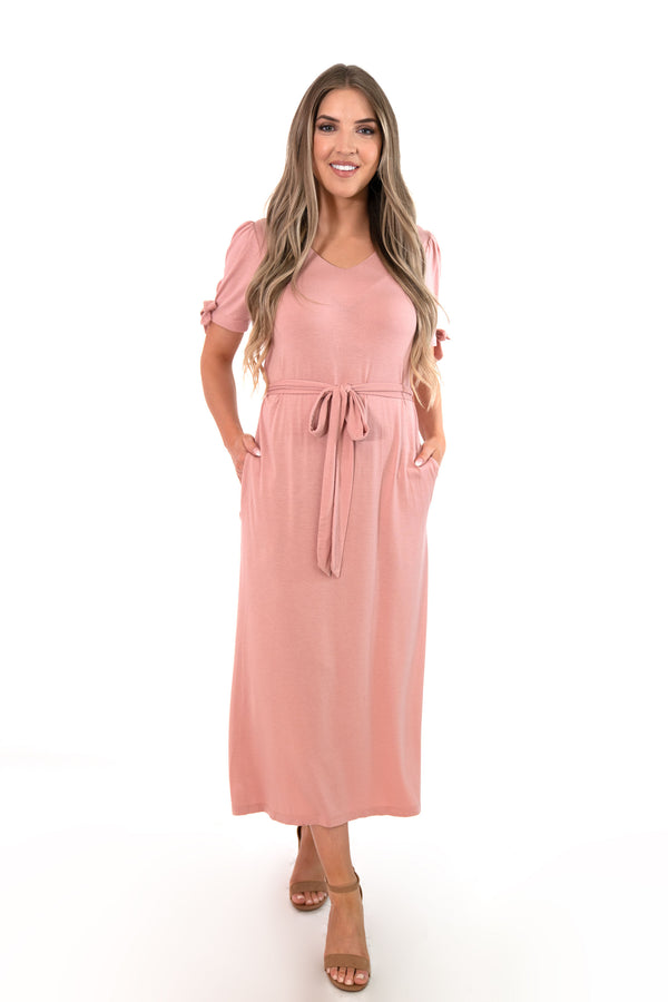 Dusty pink midi t-shirt dress with tie sleeves